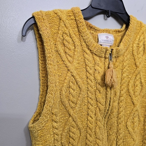 Susan Bristol Yellow Vest Cableknit Sleeveless Zip Up Sweater Womans Tassle M - Picture 2 of 12